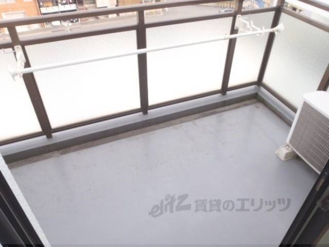 ベランダ　奥行きのあるベランダです
