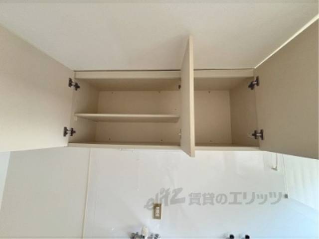 キッチン　上部収納