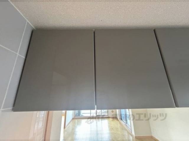 キッチン　上部収納