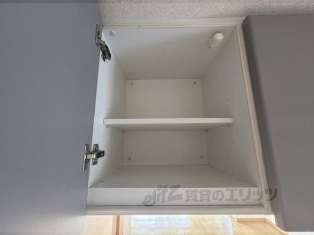 キッチン　上部収納
