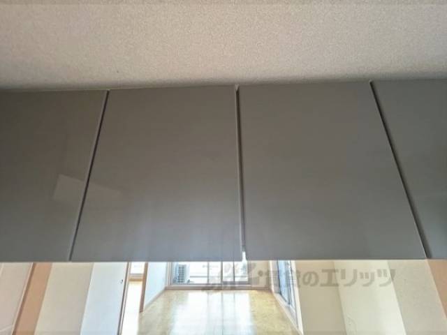 キッチン　上部収納