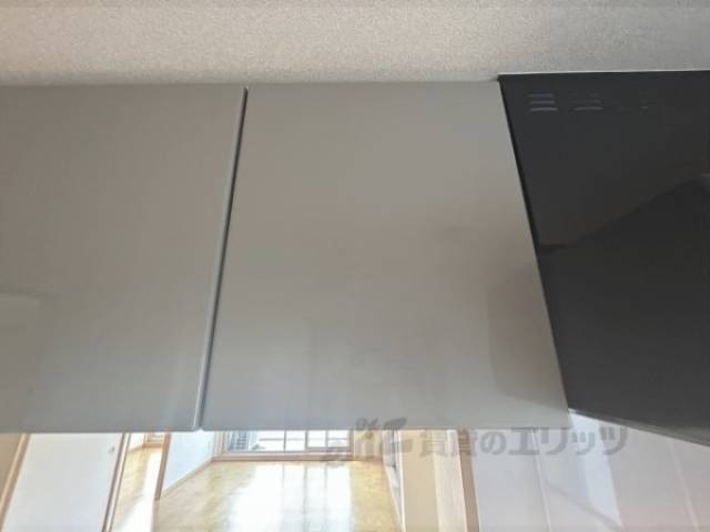 キッチン　上部収納