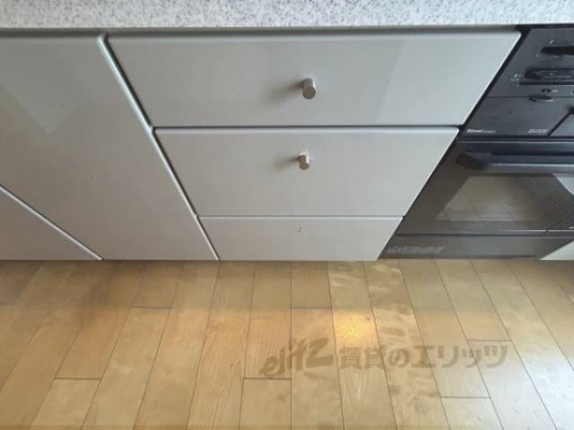 キッチン　下部収納