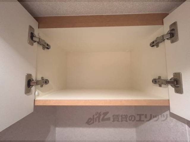 トイレ　上部収納