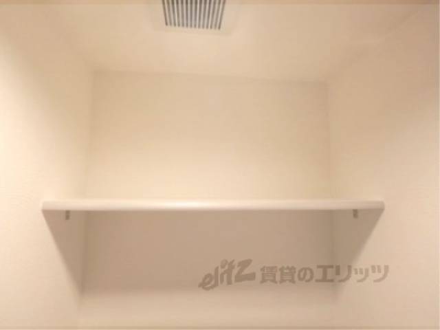 トイレ　棚