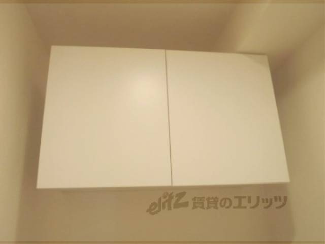 トイレ頭上収納