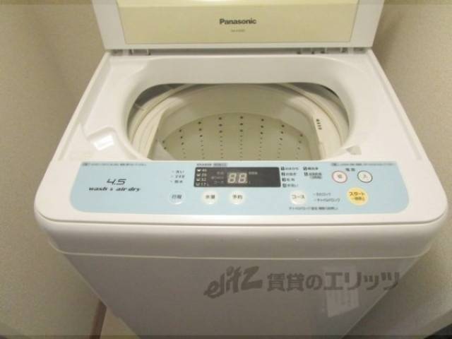 洗濯機置場　洗濯機