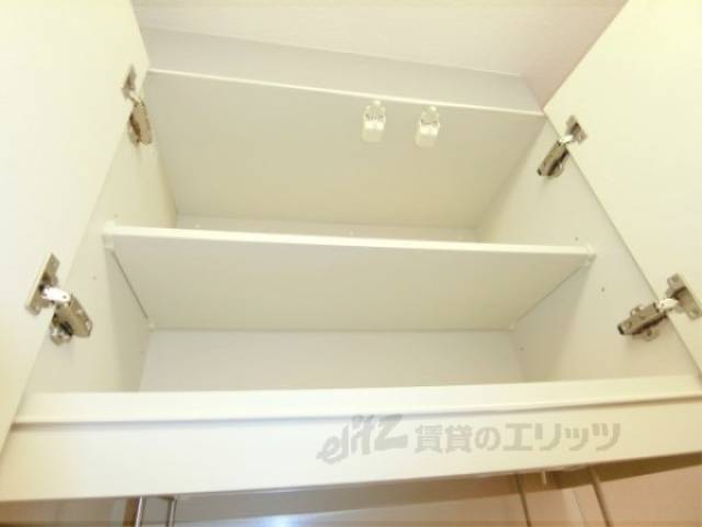 キッチン　上部収納