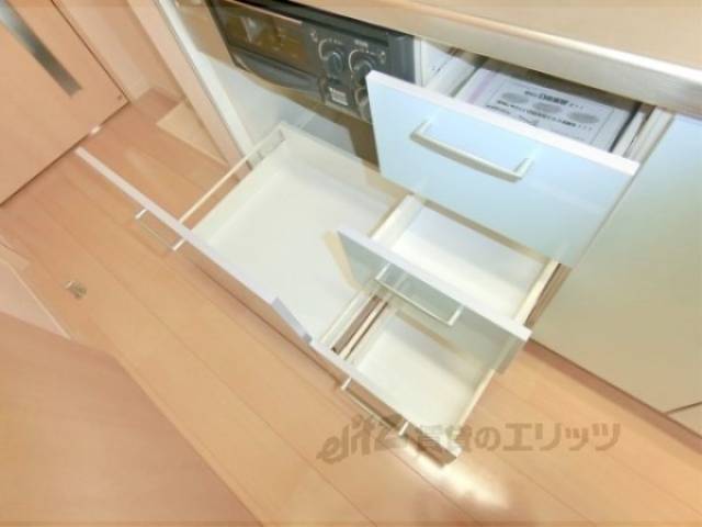 キッチン　下部収納