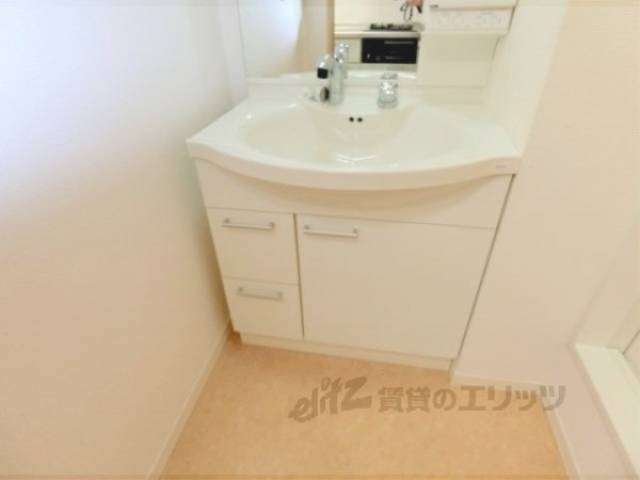 洗面所　独立洗面台