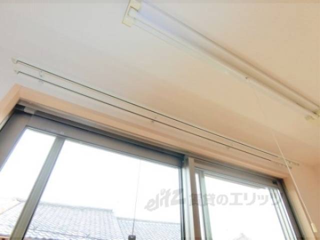 カーテンレール