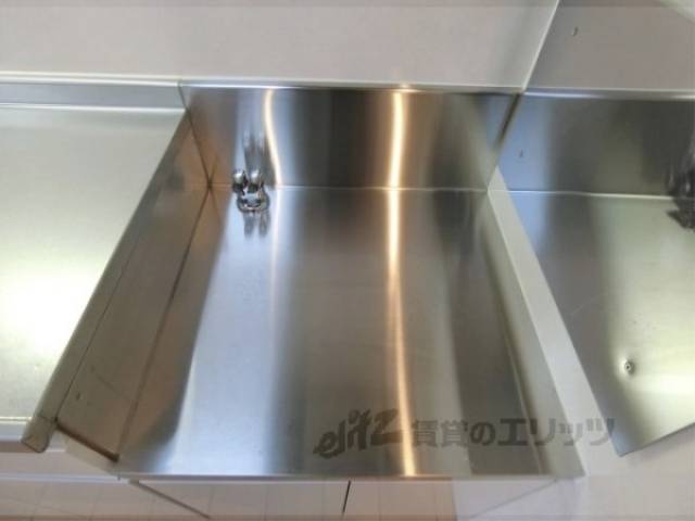 キッチン　コンロ置き場