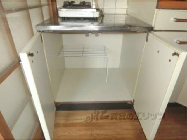 キッチン　下部収納