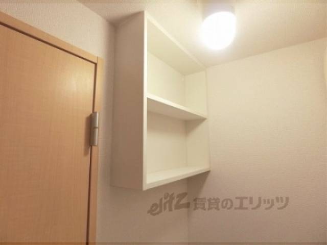 洗濯機置場　収納