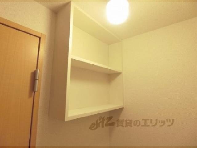 洗濯機置場　収納