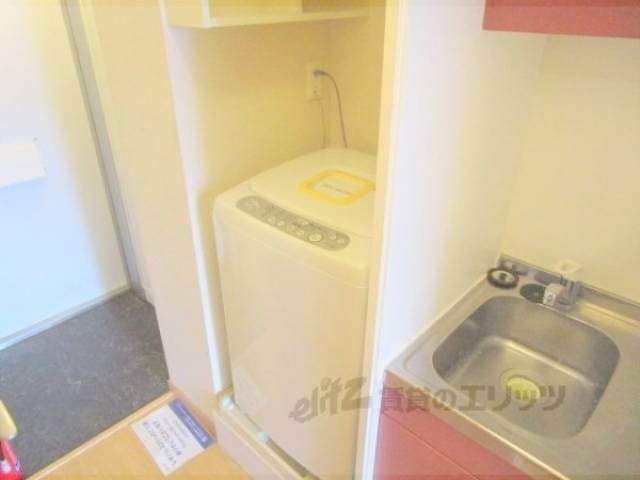 洗濯機置場　洗濯機