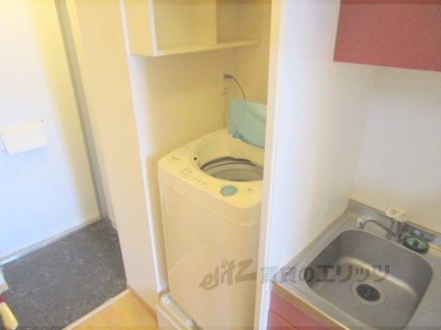 洗濯機置場　洗濯機