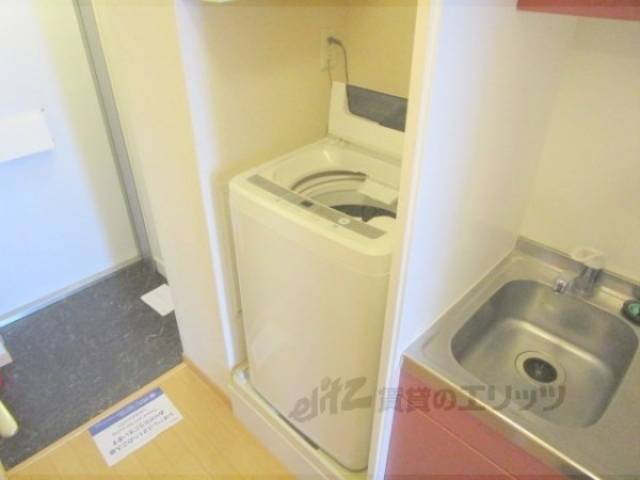 洗濯機置場　洗濯機