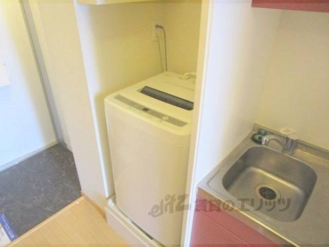 洗濯機置場　洗濯機