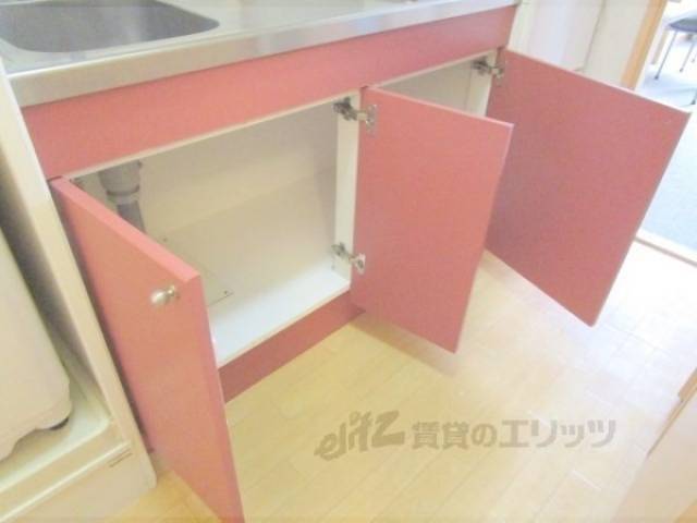 キッチン　キッチン下部収納