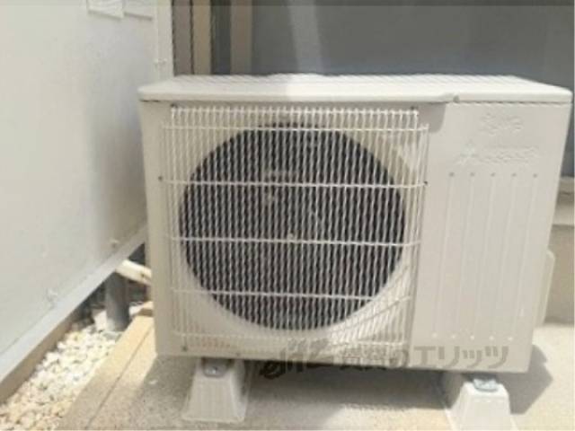 ベランダ　室外機
