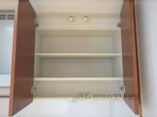 キッチン　上部収納