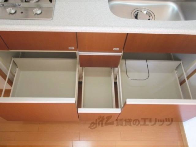 キッチン　下部収納