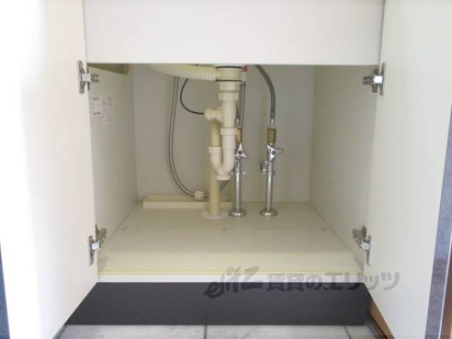 洗面所　下部収納