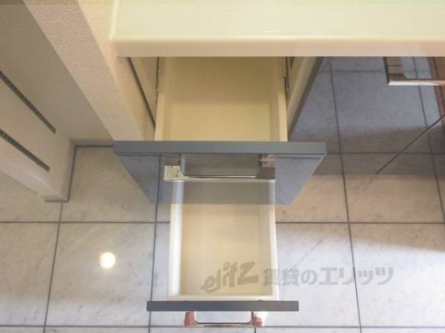 洗面所　下部収納