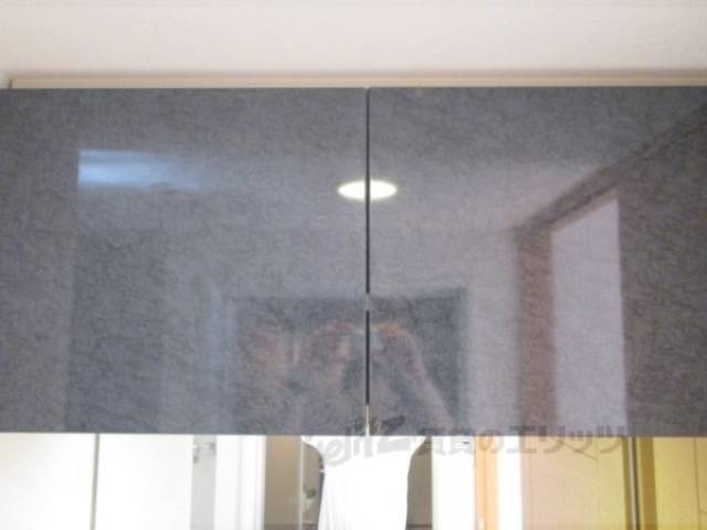 洗面所　上部収納