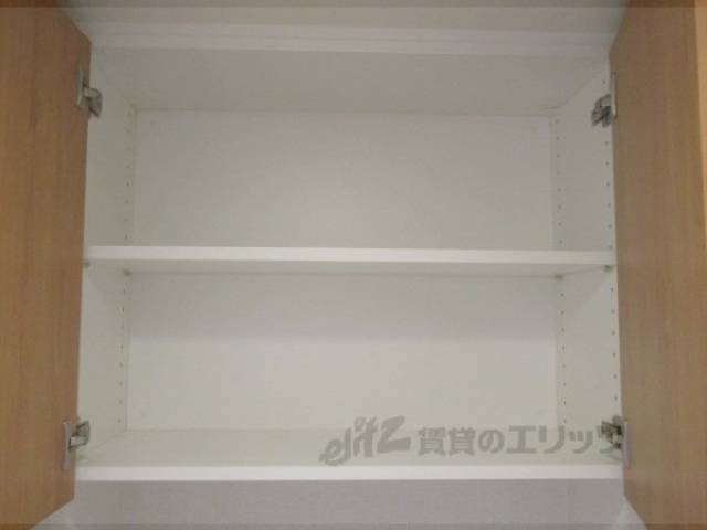 トイレ　上部収納