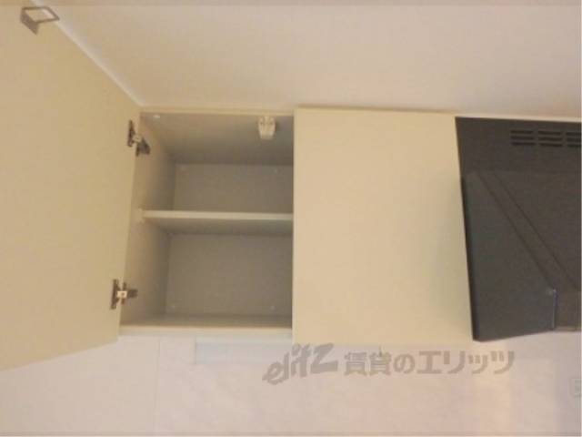 キッチン　上部収納