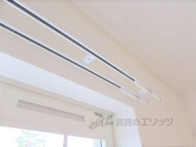 カーテンレール