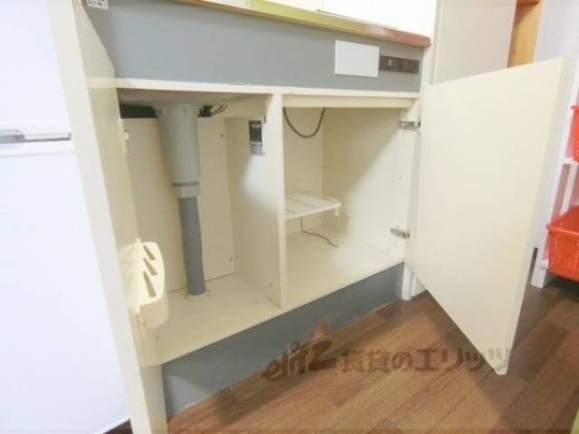 キッチン　下部収納