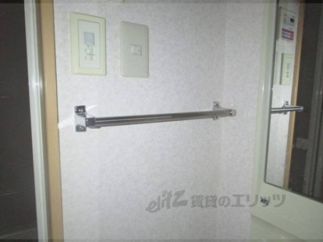 洗面所　タオル掛け