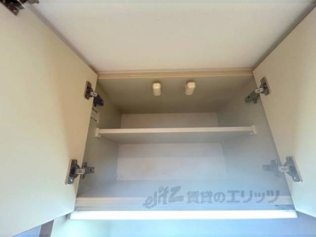 キッチン　上部収納