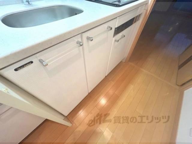 キッチン　下部収納