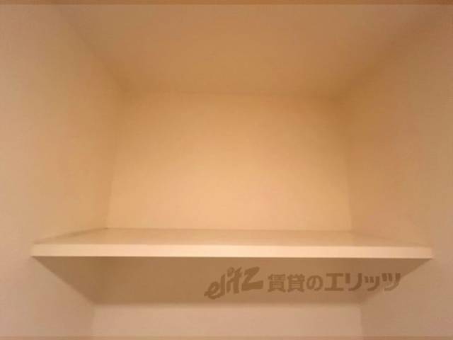 トイレ　上部収納