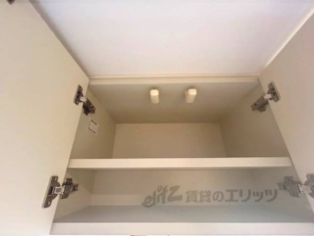 洗面所　上部収納