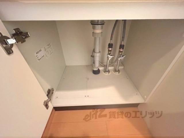 洗面所　下部収納