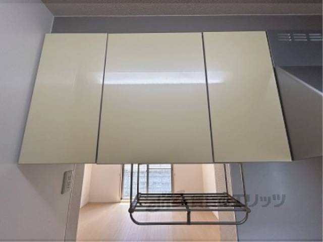 キッチン　上部収納