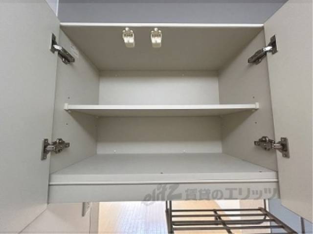 キッチン　上部収納