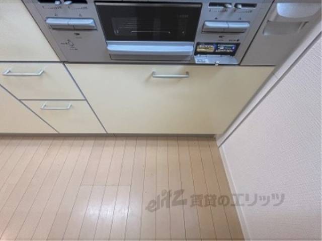 キッチン　下部収納