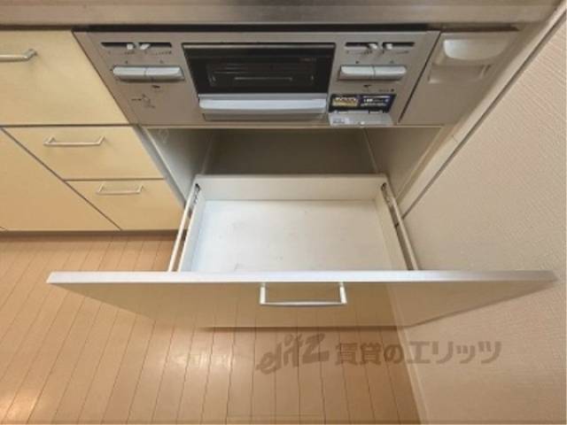 キッチン　下部収納