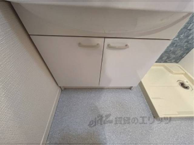 洗面所　下部収納