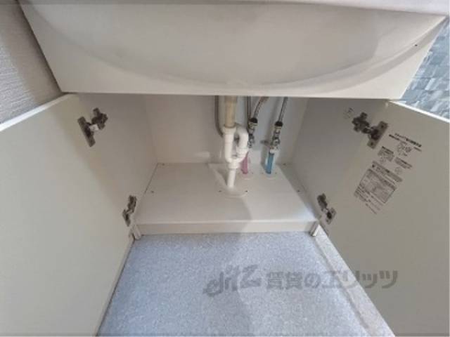 洗面所　下部収納
