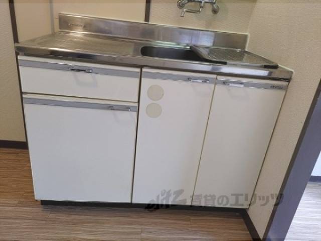 キッチン　収納下部