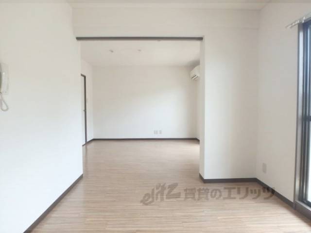 居室　エアコン