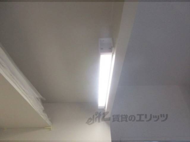 キッチン　照明