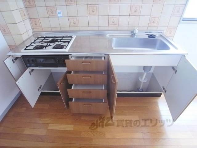 キッチン　収納